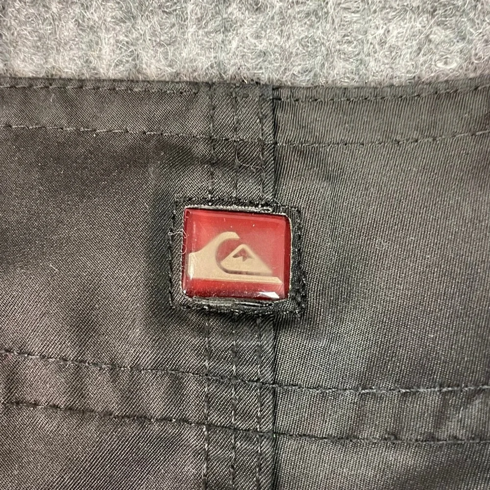 Quiksilver Board Shorts Mens 36 Black Cargo Swim Trunks Embroidered Logo Surf